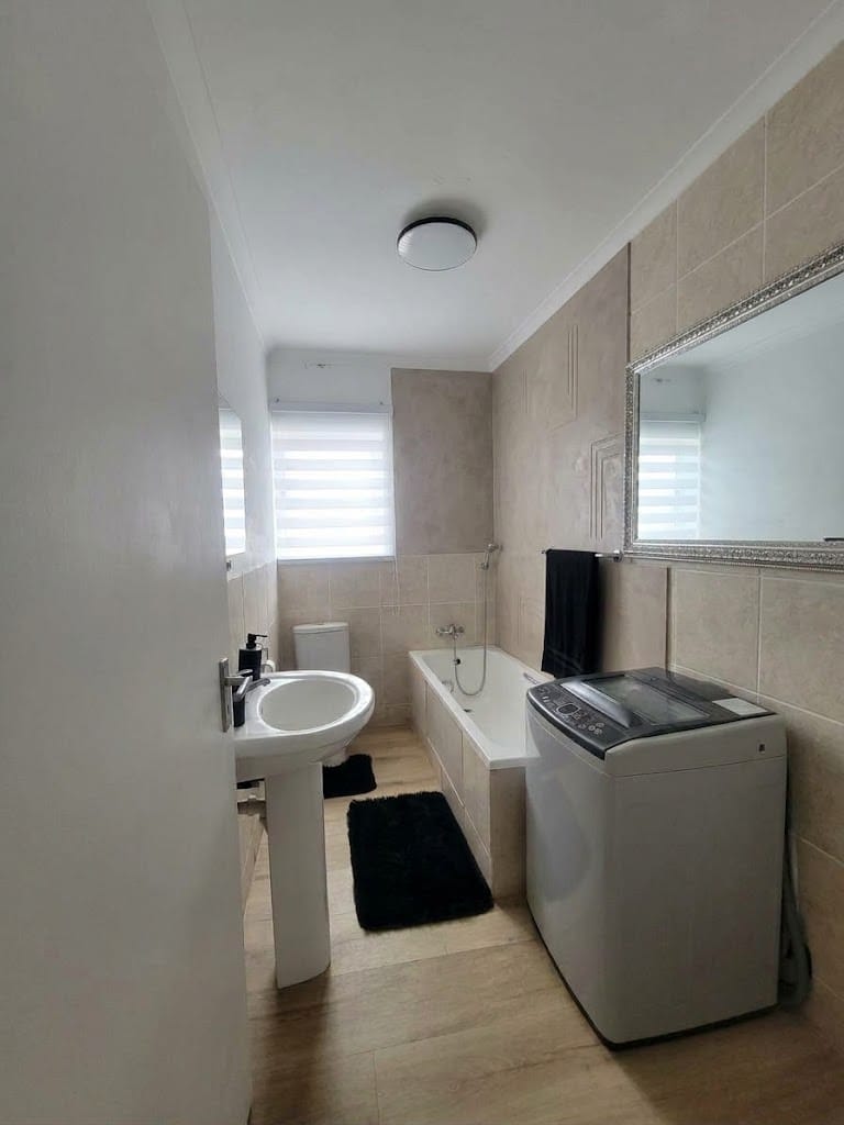 To Let 3 Bedroom Property for Rent in Des Hampden Western Cape